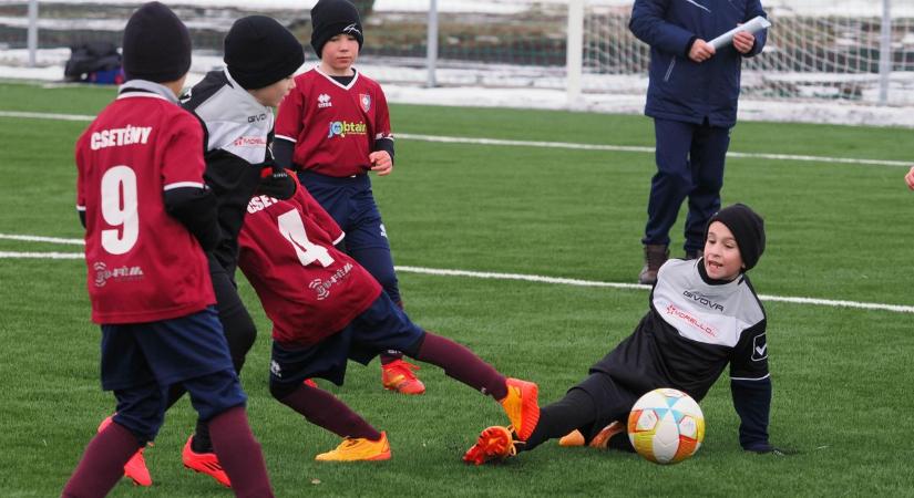 Puskás Akadémia-siker az új várpalotai műfüvesen (képekkel)