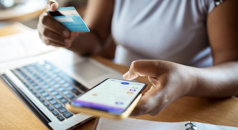 Ezzel könnyen bűncselekményre bírhatnak rá a csalók: mutatjuk, mi a módszerük