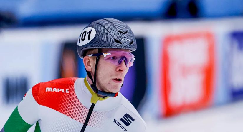 Ellenfele elsodorta, a palánkba csapódott, agyrázkódást szenvedett a magyar gyorskorcsolyázó