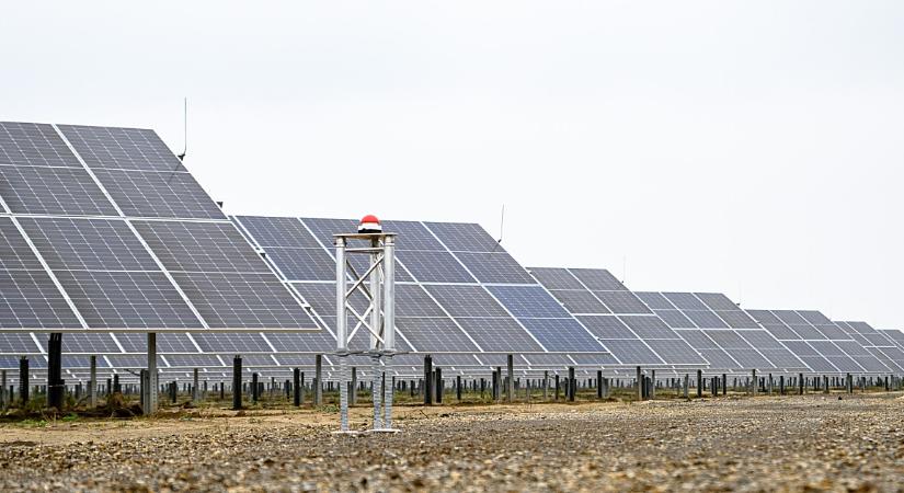 Akkumulátorokkal tárolt napenergia: a következő lépés Magyarország teljes energiafüggetlensége felé