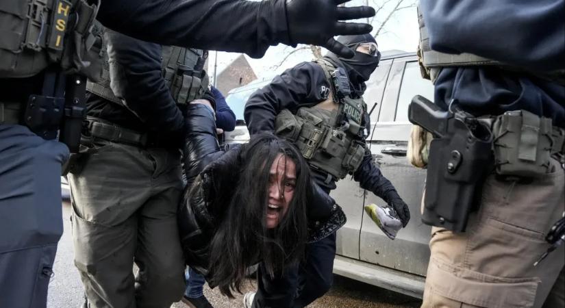 „Olyan érzés, mintha katonai megszállás alatt lennénk” – forrnak az indulatok Minneapolisban