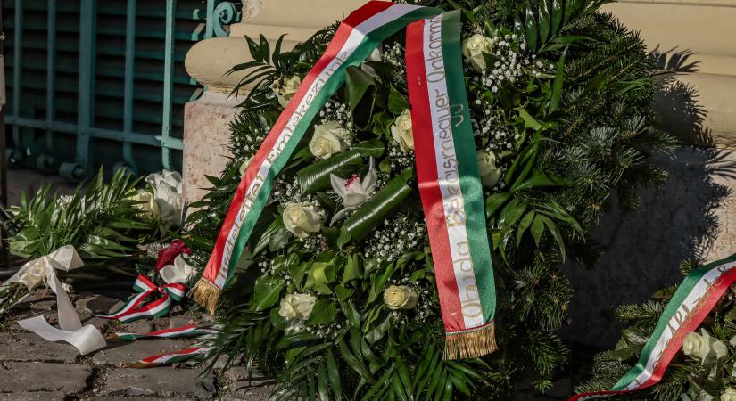 “Ezer fogoly küldi imáját az égbe” – a málenkij robotra elhurcolt németajkú civil áldozatokra emlékeztünk