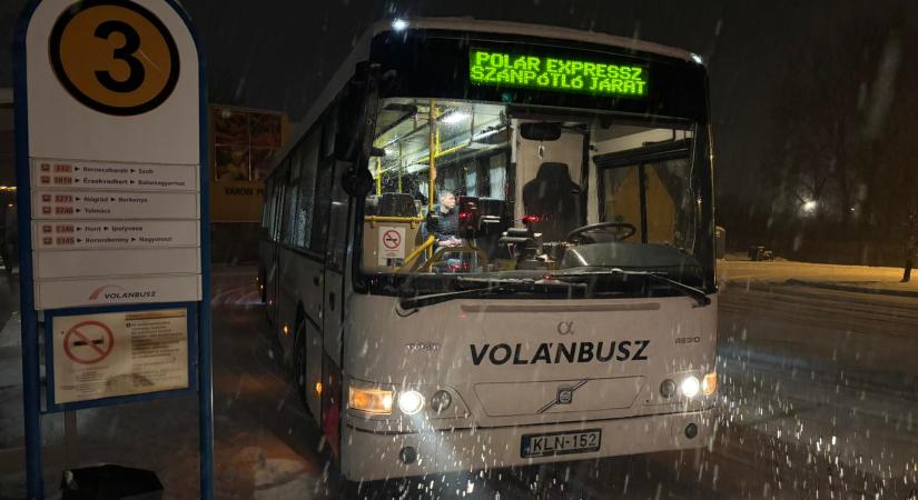 Zseniális: így reagált a havazásra egy nógrádi buszsofőr