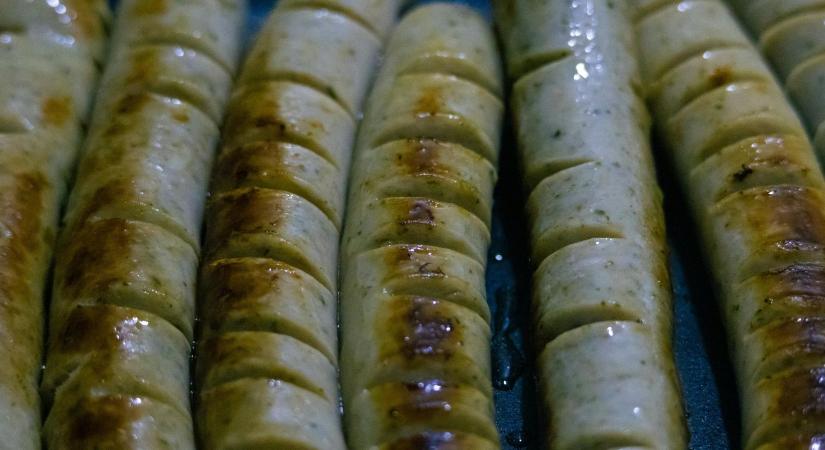 Kínai kézben a német kolbász: mélyülő válság a hagyományos húsiparban