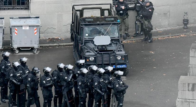 Politico: az FSZB segített Szerbiának „szonikus fegyvereket” tesztelni kutyákon