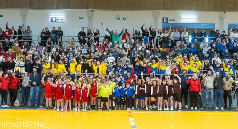 Újévi Kézilabda Gála – Cél a múlt megbecsülése és a példamutatás a fiatalok számára – fotókkal