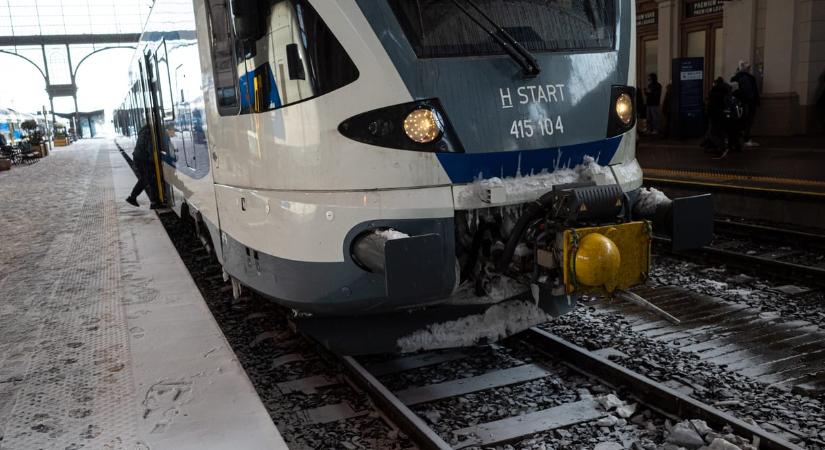 Feloldották a vasúti korlátozást Szolnok és Szajol között