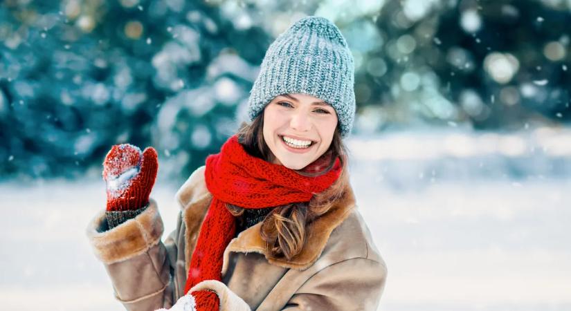 A téli divat nélkülözhetetlen kiegészítői: sapka, sál, kesztyű, 40 felett is stílusosan