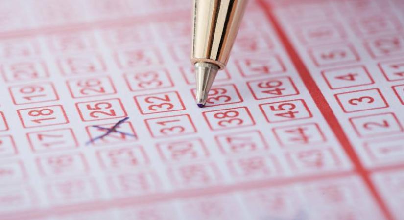 Kihúzták a hatoslottó nyerőszámait: 1 milliárd 756 millió forint volt a tét