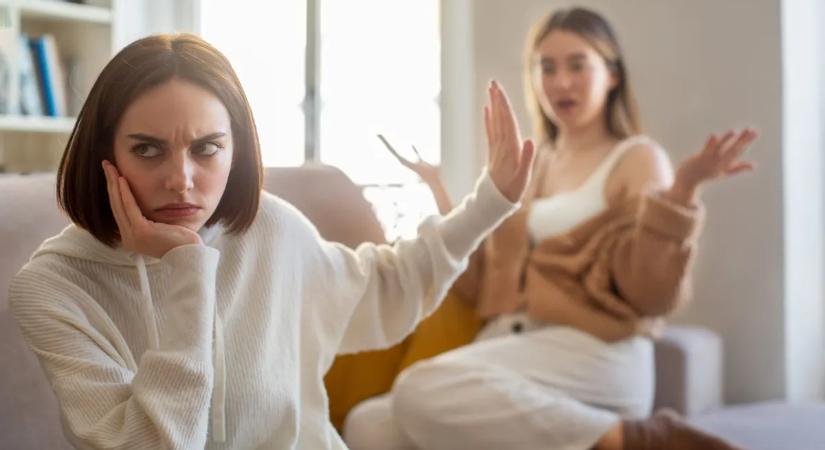 Nem csak képzelődsz – Ezek a passzív-agresszív viselkedés összetéveszthetetlen jelei egy barátságban