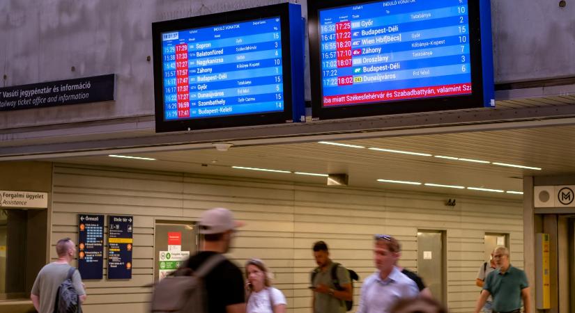 Több mint 700 millió forintot fizetett ki a MÁV tavaly a húsz percen túli késésekért, de a helyzet így is jobb, mint előtte