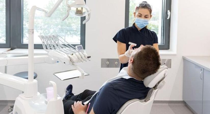 Újra kinőhetnek a fogaink? Fogvisszanövesztő gyógyszert tesztelnek