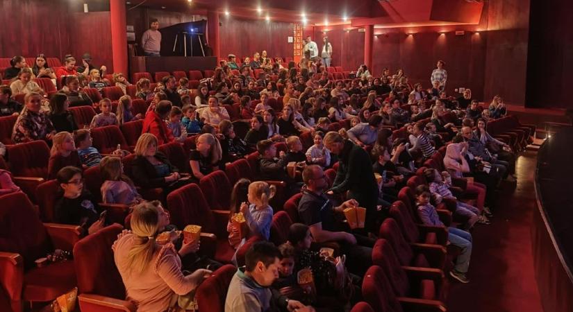 Egy este, ami összehozta a térséget – így lett közösségi filmvetítés