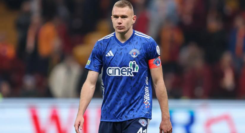 „Teljesítménye sajnos alulmúlja a várakozásainkat” – a Kasimpasa edzője nem elégedett Szalai Attilával