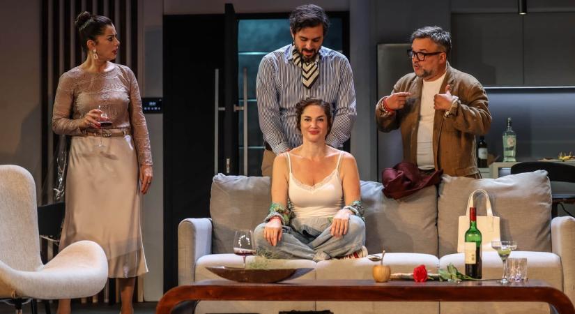 New York, luxuslakás, botrányvacsora