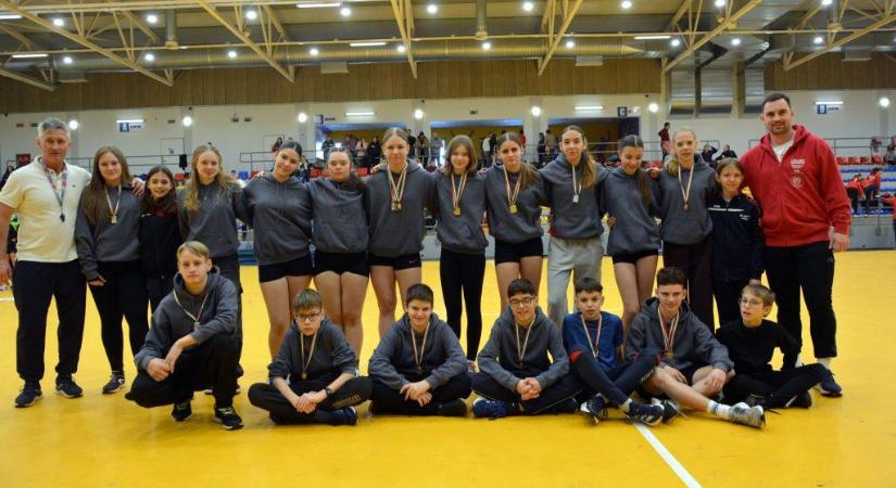 Atlétika – Theierkauf Gyula “hengerelt”, az érmeknek több mint a fele itthon maradt