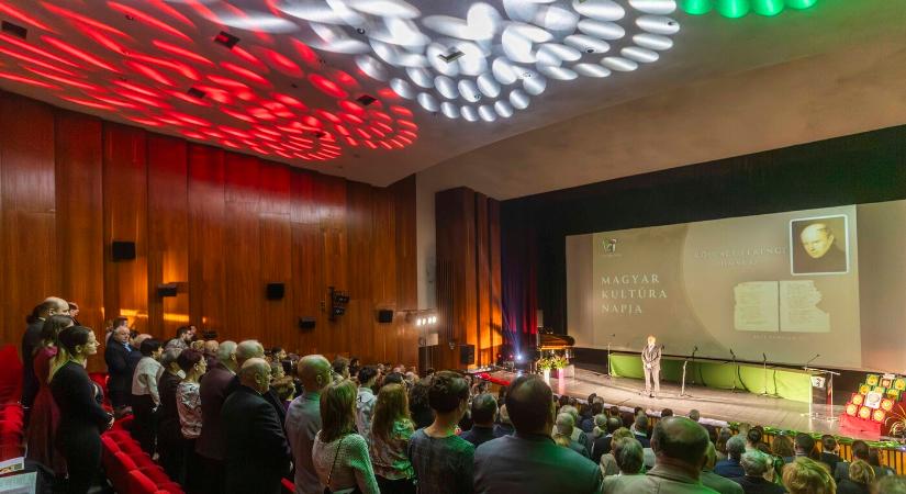 Átadták a Csemadok-díjakat