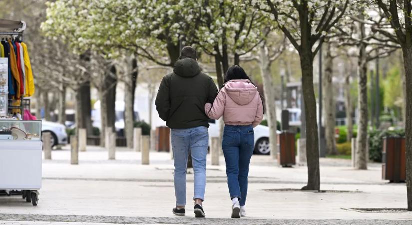 Séta vagy biciklizés? Meglepő eredményre jutottak a kutatók – ez segít igazán a fogyásban