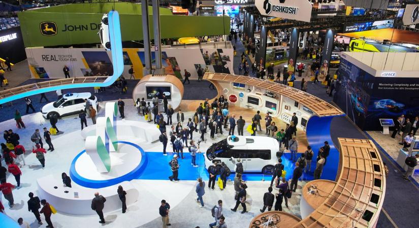 Ez már a „gépek lázadása”! Kapaszkodjon, jönnek a ciános tévék!