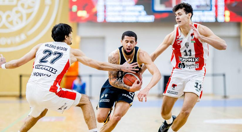 Kilátástalan játékkal búcsúztak a Magyar Kupától a DEAC férfi kosarasai