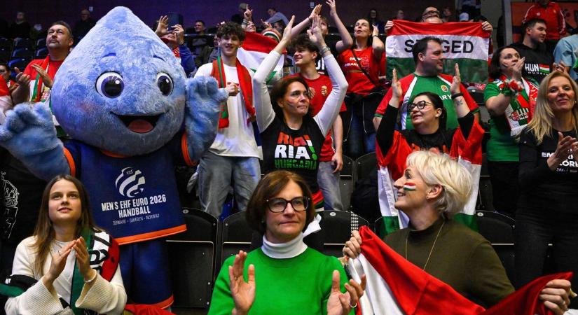 A lengyelek feladták, a magyarok megmutatták, hogy kell egy ilyen szituációra reagálni