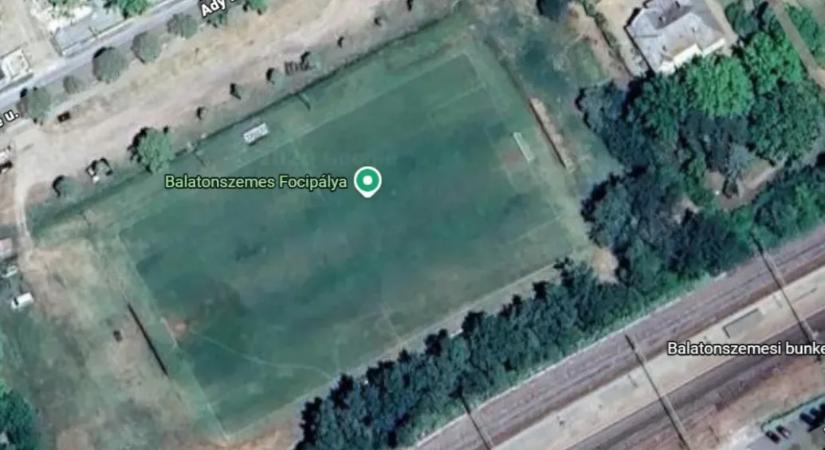 Eladná a faluvezetés a balatonszemesi focipályát, petícióval tiltakoznak a helyiek