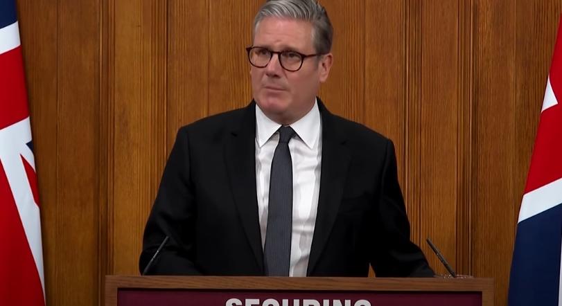 Brit miniszterelnök: nem helyénvaló NATO-szövetségeseket vámokkal fenyegetni Grönland ügyében