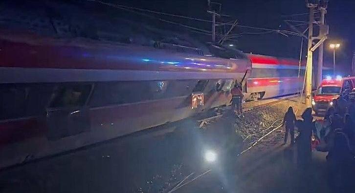 Súlyos vonatbaleset Spanyolországban