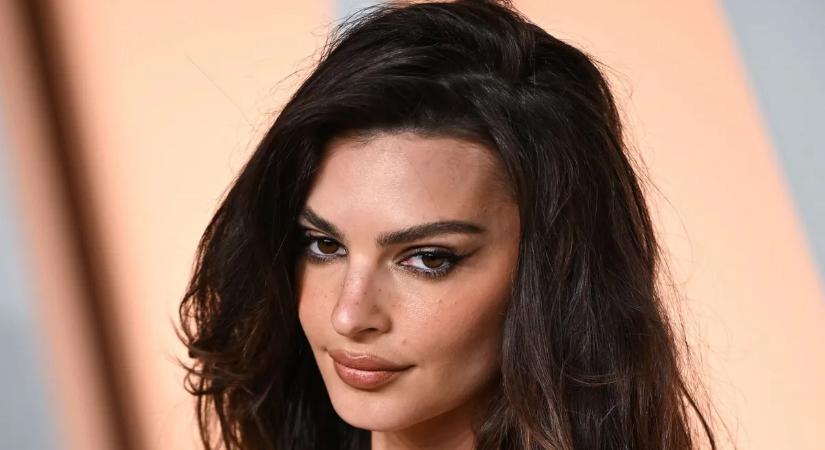 Eddig tudta eltitkolni, Emily Ratajkowski elővette a meztelen fotókat