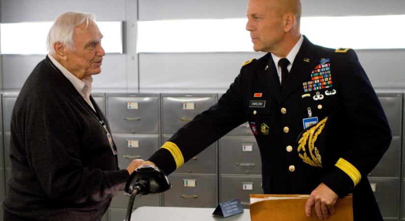 Bruce Willis egyik utolsó nagy filmje, amit nem tudunk megunni