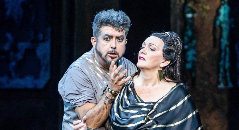 280 fős produkcióban, Mohácsi János rendezésében tűzi műsorra az Aidát az Opera