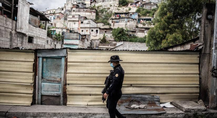 Döbbenetes méretű rendőrgyilkosság történt