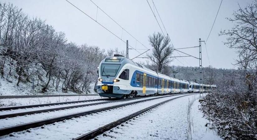 Most érkezett: gigadugó és vasúti hiba bénítja meg a reggelt!