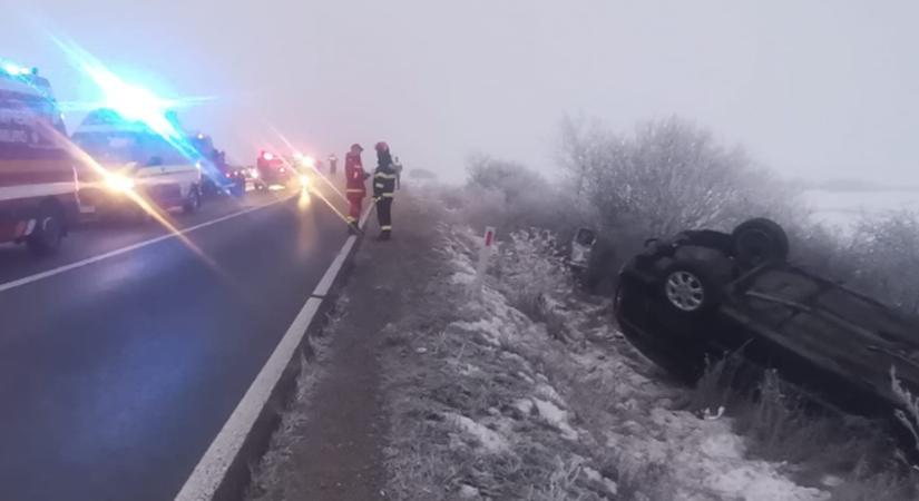 Tragédia Szatmár megyében: kirepült az autóból, nem élte túl a balesetet egy férfi