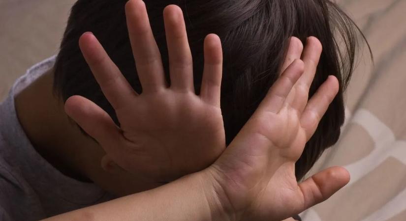 Szörnyű bántalmazás: hihetetlen, mit művelt a vasi férfi élettársával és annak gyermekével