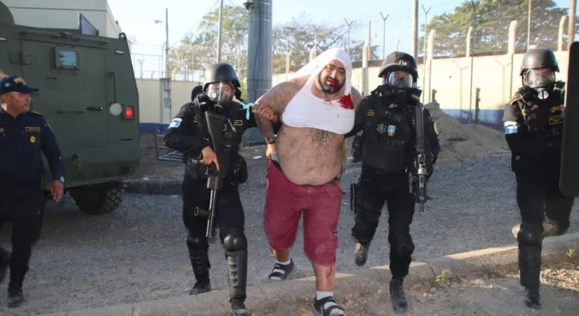 Börtönőröket ejtettek túszul Guatemalában, az elnök ostromállapotot hirdetett