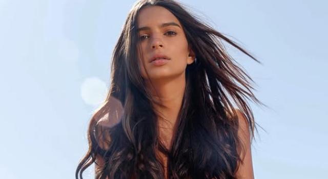 Micsoda test: meztelen fotót posztolt magáról Emily Ratajkowski