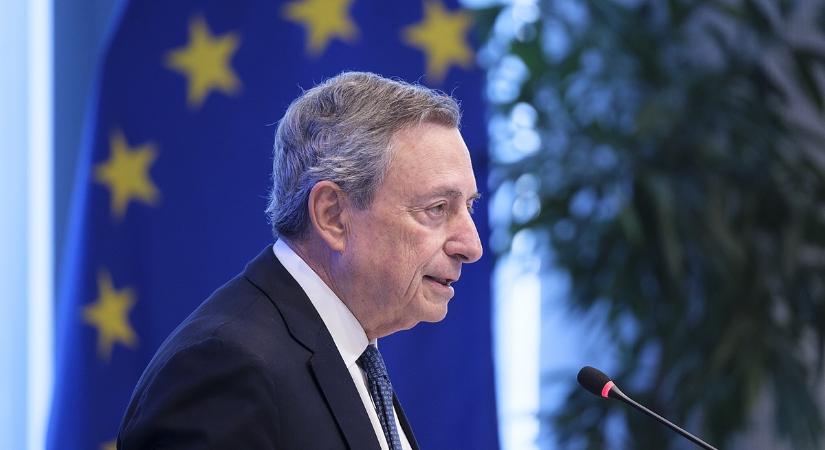 „Soha nem volt ennyi ellensége Európának” – Nagy Károly-díjat kapott Mario Draghi
