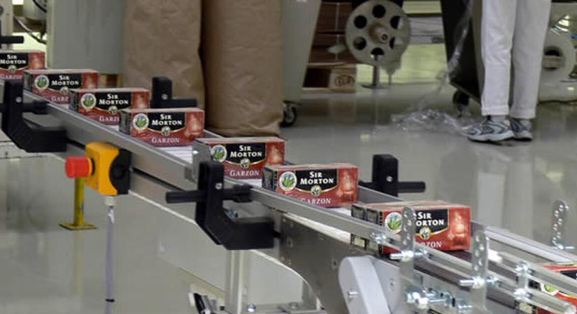 Megdöbbentő adat: bezuhant Japán húzóágazata