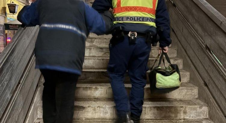 Biztonságos helyre vitték a miskolci férfit