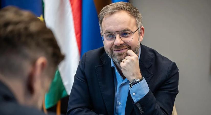 Orbán Balázs: Biztos választás egy bizonytalan világban