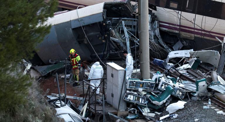 Újabb részletek derültek ki a spanyolországi tragédiáról, megszólalt a vasúttársaság elnöke