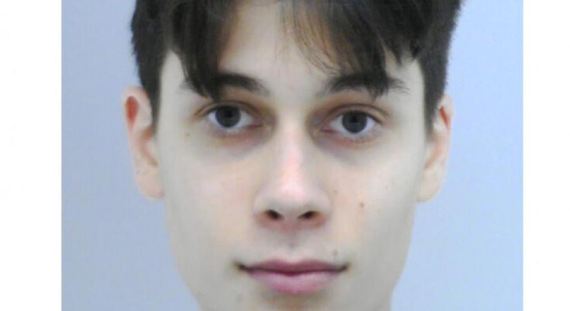 Továbbra is keresik a 18 éves fiút, a rendőrség kéri, hogy akinek információja van, őket keresse