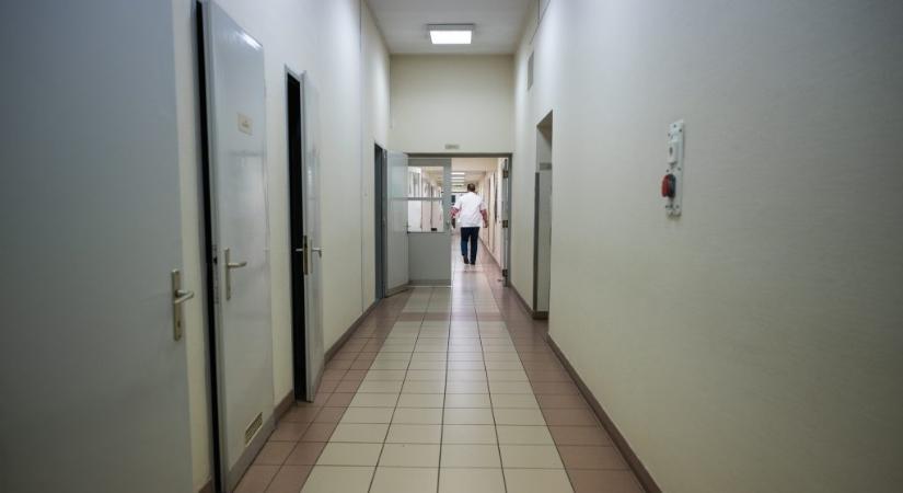 Nő a feszültség az egészségügyben, itt a sztrájkfenyegetés