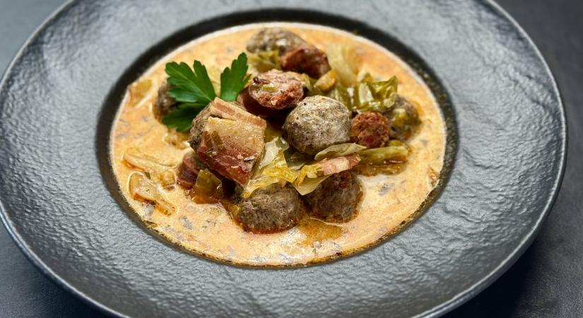 Csomboros cikakáposztaleves húsgombóccal