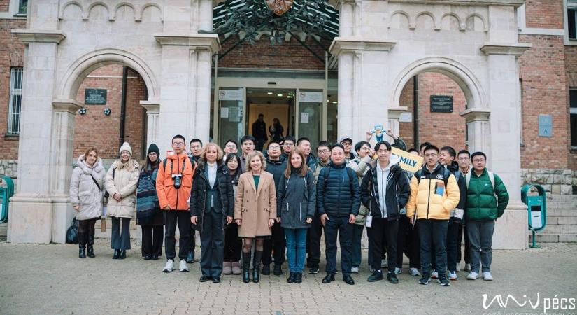 Negyven kínai hallgató érkezik a Pécsi Tudományegyetemre