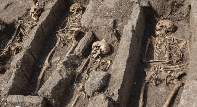 Megvan Aba Sámuel sírja, brillírozott a gyöngyösi gimnázium