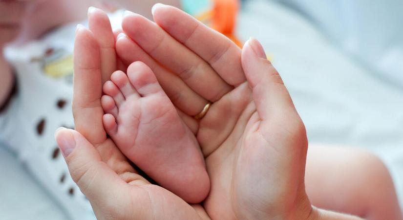 Hiába az állami támogatás, elpártoltak a fiatalok a babavárótól