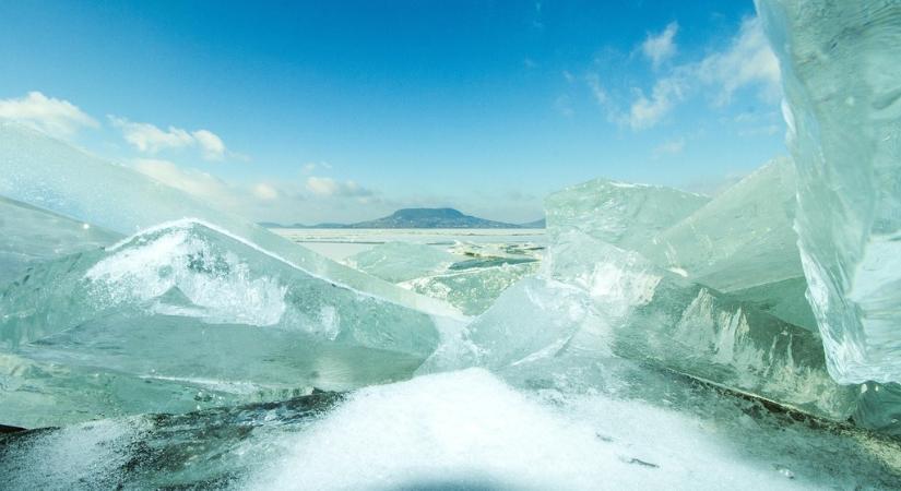 Jeges csillogás a Balatonon – Téli séták, fagyos panoráma és csúszós kalandok a magyar tengernél