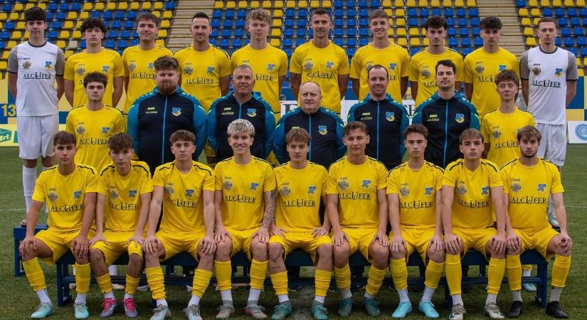 Hibátlan Gyirmót II a Mezőörs és a Kapuvár előtt